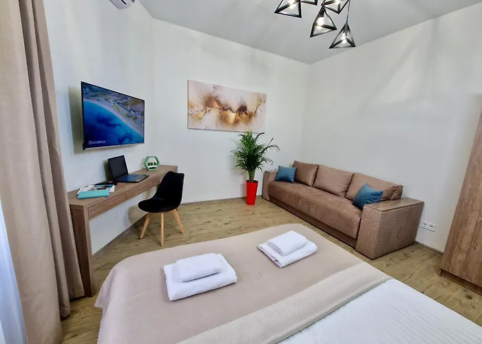 Demar Franka Apartamento Leópolis